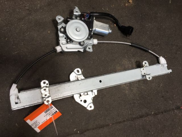 Nissan Tiida C11L 2008-2011 RF Door Elec Regulator