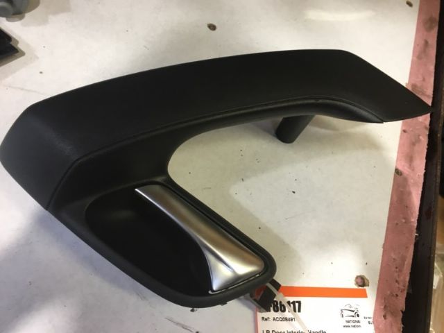 Volkswagen Polo 6R 2009-2013 LR Door Interior Handle