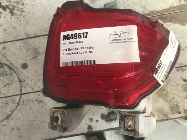 Toyota RAV4 ACA31 RR Bumper Reflector