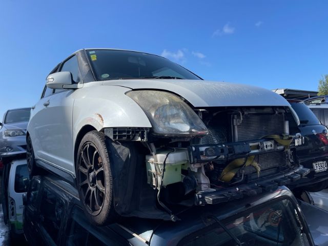 Suzuki Swift ZC31S 2004-2010