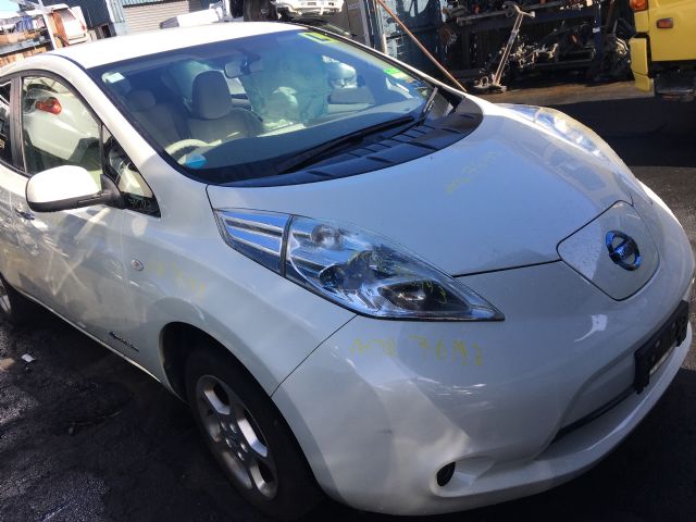 Nissan Leaf ZE0 2011-2016